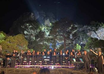 Αυλαία έναρξης για το Φεστιβάλ Πεντελικού Όρους με Μίκη Θεοδωράκη