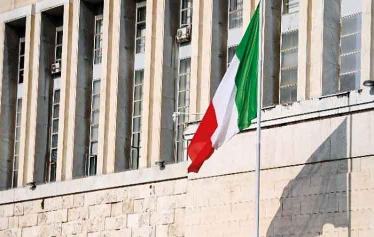 Ιταλία: Σουηδικό μοντέλο ( ; )