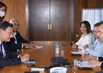 ΚΕΔΕ: «Η κυβέρνηση θα καλύψει το επιπλέον ενεργειακό κόστος των σχολείων»