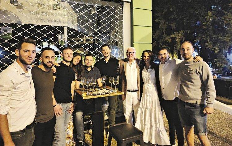 Με φίλους και συνεργάτες γιόρτασε ο Παναγιώτης Ιωάννου