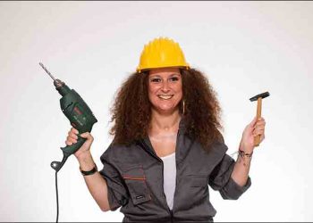 «Υπό Κατασκευή» - H Κατερίνα Βρανά στο θέατρο Αργώ