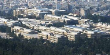 Επεισόδιο σε επιχείρηση για ναρκωτικά στην Πανεπιστημιούπολη Ζωγράφου