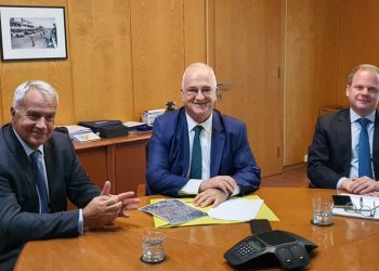 Συνάντηση δημάρχου Παλλήνης με υπουργούς Εσωτερικών και Μεταφορών - Υποδομών