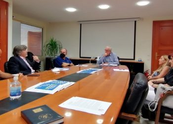 Θ. Αμπατζόγλου: «Θα αλλάξουμε τα εξωτερικά κουφώματα στο Λύκειο Αναβρύτων»