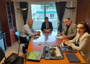 Οι εθελοντικές αναδασώσεις του ΣΠΑΠ επί τάπητος στη συνάντηση Β. Σιώμου-Κ. Αραβώση