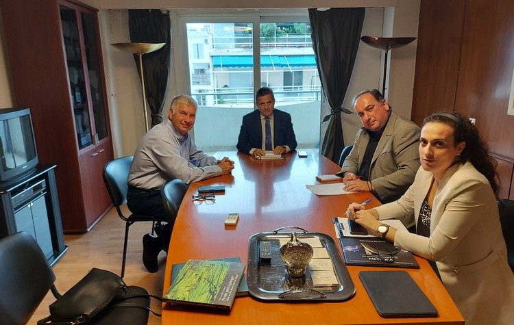 Οι εθελοντικές αναδασώσεις του ΣΠΑΠ επί τάπητος στη συνάντηση Β. Σιώμου-Κ. Αραβώση