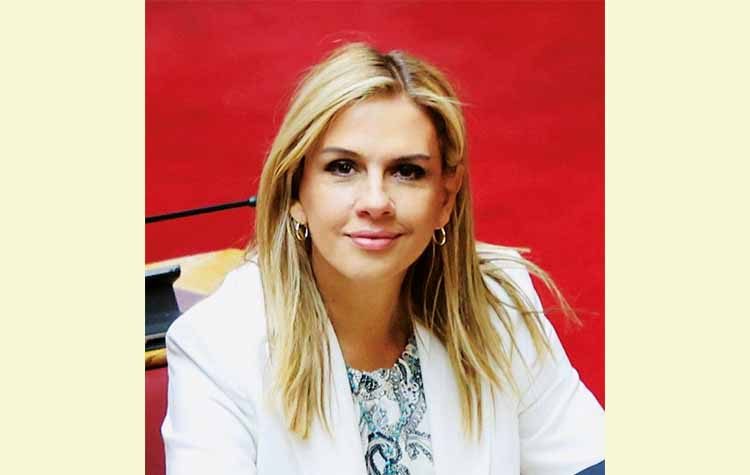 Ζωή Ράπτη στην «Α»: «Να αποκαταστήσουμε την ευημερία στη ζωή μας»