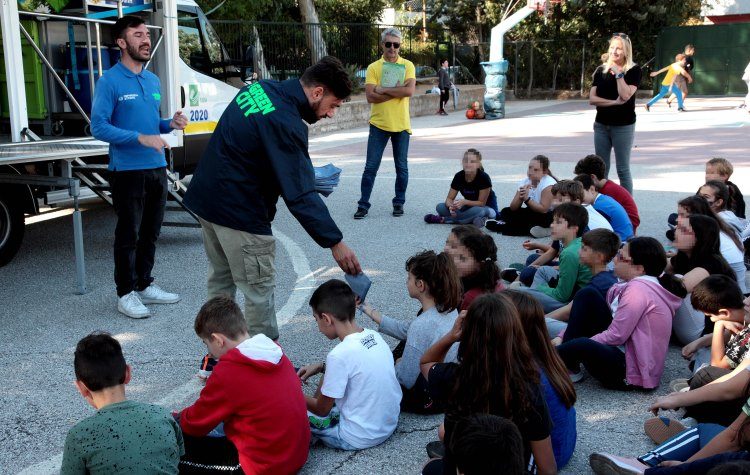 4ο Δημοτικό Σχολείο: Διδασκαλία… ανακύκλωσης