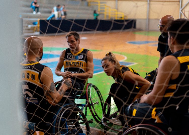 Αγώνας μπάσκετ με αμαξίδια στο 4ο Γυμνάσιο Αγίας Παρασκευής στις 3 Δεκεμβρίου