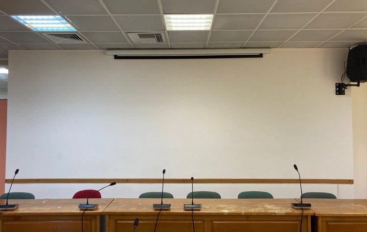 Επισκευαστικές εργασίες σε δημόσια κτήρια υλοποιεί ο Δήμος