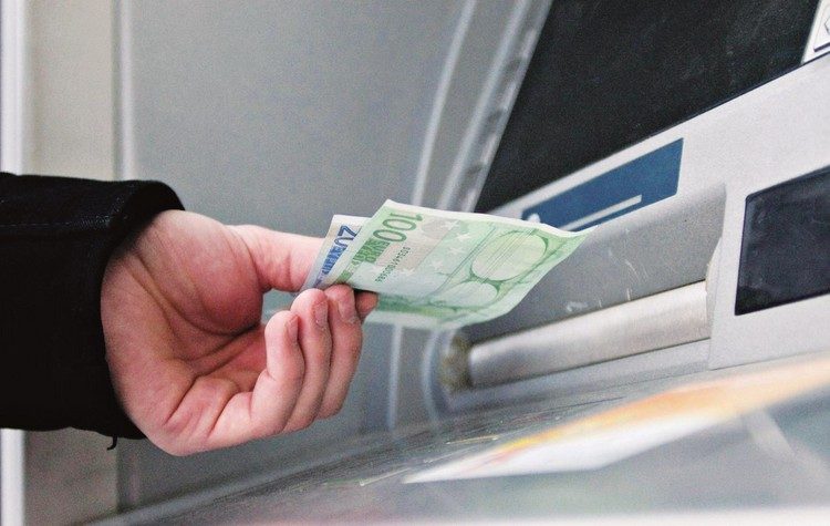 Παρακολουθήσεις: Να χυθεί άπλετο φως