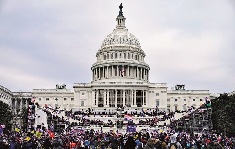 ΗΠΑ: Κάλπες σε βαρύ κλίμα