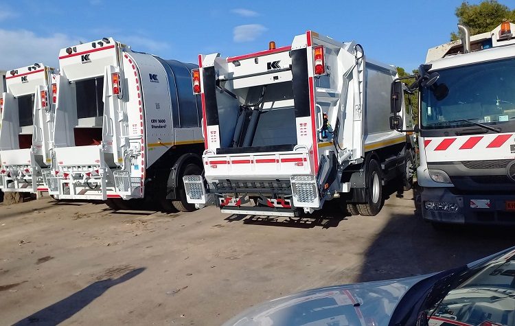 Έξι νέα οχήματα στη «μάχη» της Καθαριότητας