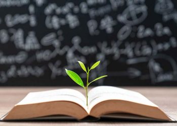 Την Παιδεία και τα μάτια μας