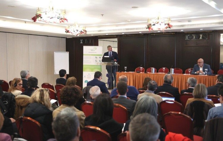 Περιφέρεια Αττικής - ΕΔΣΝΑ: Χρήσιμα συμπεράσματα στην εκδήλωση «Πληρώνω όσο Πετάω»