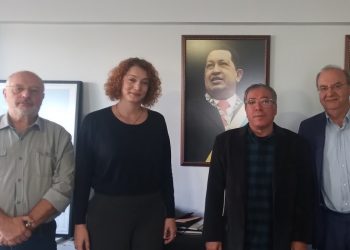 Λαϊκή Ενότητα: Συνάντηση Δ. Στρατούλη, Μ. Τσίχλη, Κ. Ήσυχου, με τον πρεσβευτή της Βενεζουέλας στην Ελλάδα