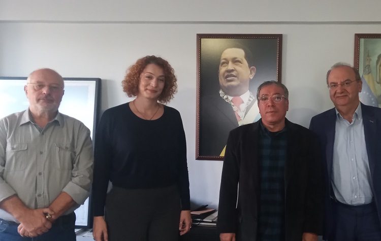 Λαϊκή Ενότητα: Συνάντηση Δ. Στρατούλη, Μ. Τσίχλη, Κ. Ήσυχου, με τον πρεσβευτή της Βενεζουέλας στην Ελλάδα