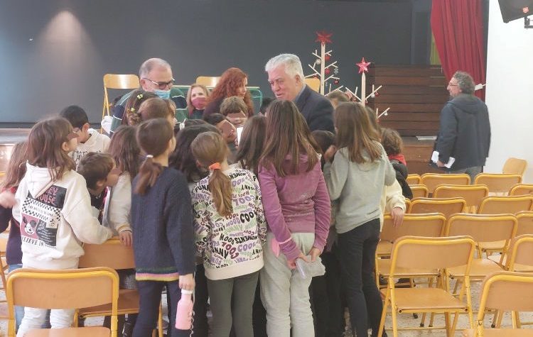 Στο 8ο Δημοτικό Σχολείο ο δήμαρχος - Τι είπε με μαθητές