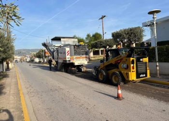 Συνεχίζονται οι ασφαλτοστρώσεις σε Μαραθώνα, Γραμματικό και Βαρνάβα