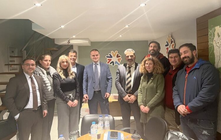 «Νέος Διόνυσος»: Συνάντηση γνωριμίας με τον Εμπορικό Σύλλογο της πόλης