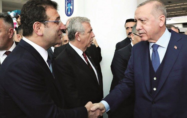 Σοκ και δέος… εντός κι εκτός