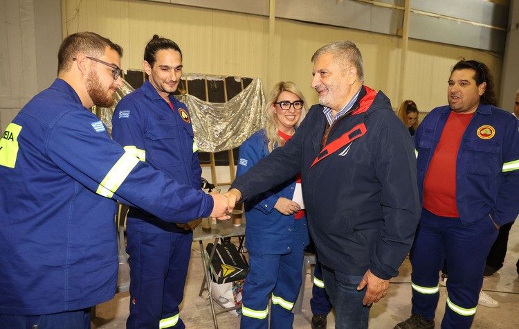 Περιφέρεια Αττικής - ΕΔΣΝΑ: Τίμησαν τους εθελοντές πολιτισμού και πολιτικής προστασίας