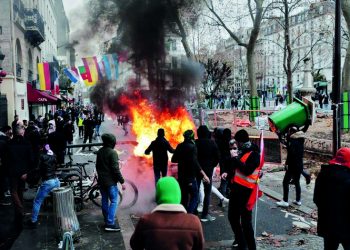 Γαλλία: «Φωτιές» άναψε η δολοφονία τριών Κούρδων