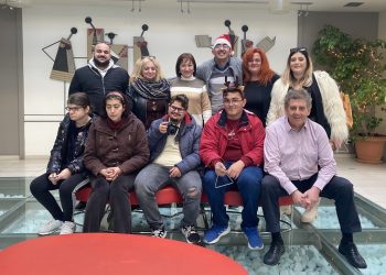 Τα κάλαντα είπαν στην ΑΜΑΡΥΣΙΑ τα παιδιά από το ΚΔΑΠ ΜΕΑ «Πρόσβαση»