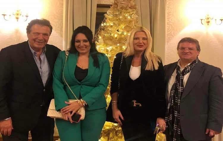 Στον χριστουγεννιάτικο χορό των ΚΑΠΗ η υποψήφια δήμαρχος Μαρίνα Πατούλη- Σταυράκη