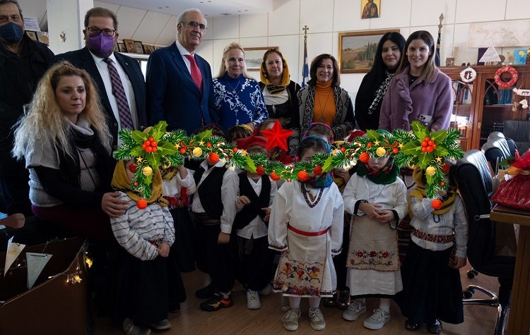 Κάλαντα με… άρωμα Μικράς Ασίας στο Δημαρχείο Κηφισιάς