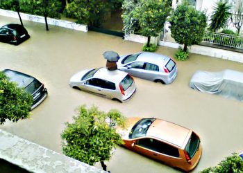 Ανησυχούν να μην… ξαναπνιγούν στην οδό Κόδρου