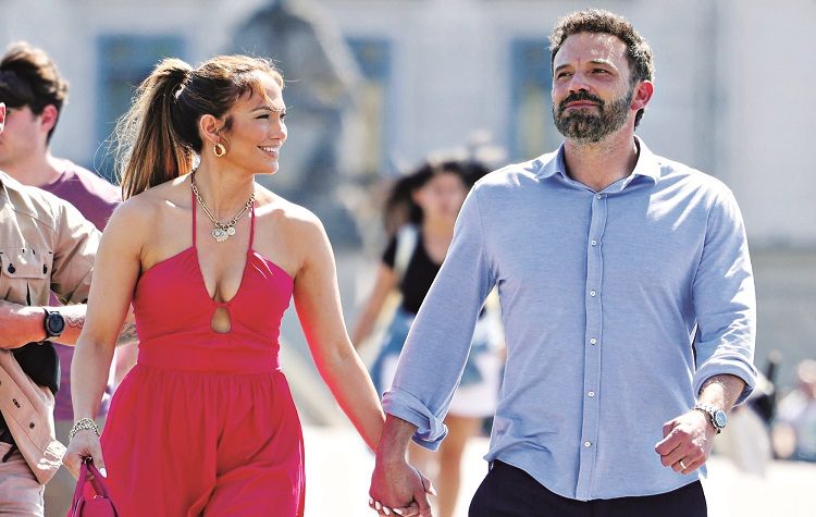 Jennifer Lopez: «Αφιερωμένο εξαιρετικά»