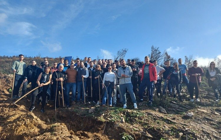 Με διπλή δράση αναδάσωσης ο ΣΠΑΠ «πρασίνισε» την περιοχή πίσω από το Παίδων Πεντέλης