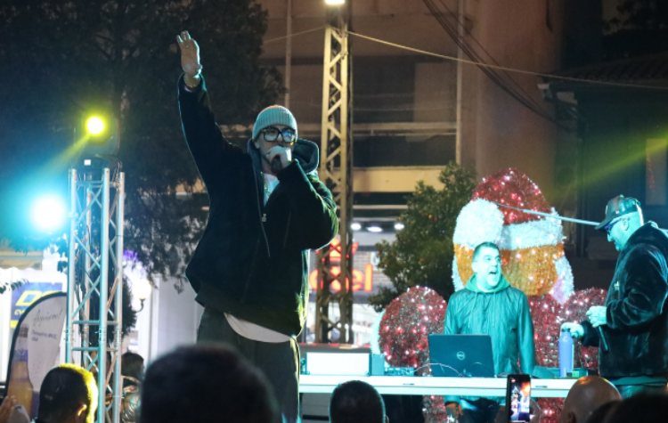 Οι Goin’ Through «γέμισαν» τον πεζόδρομο Παλαιών Πατρών Γερμανού