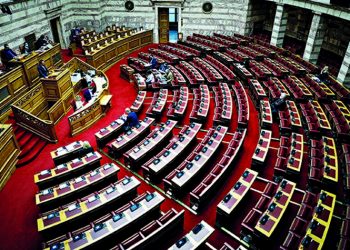 Σε τεντωμένο σχοινί…