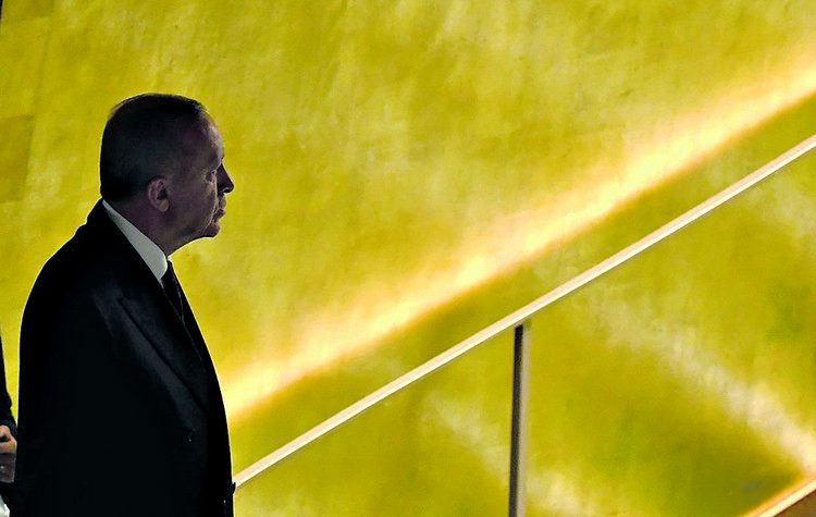 Στον δρόμο για τις κάλπες