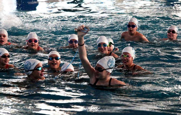 Μαθήτρια του 2ου Γυμνασίου έπιασε τον σταυρό