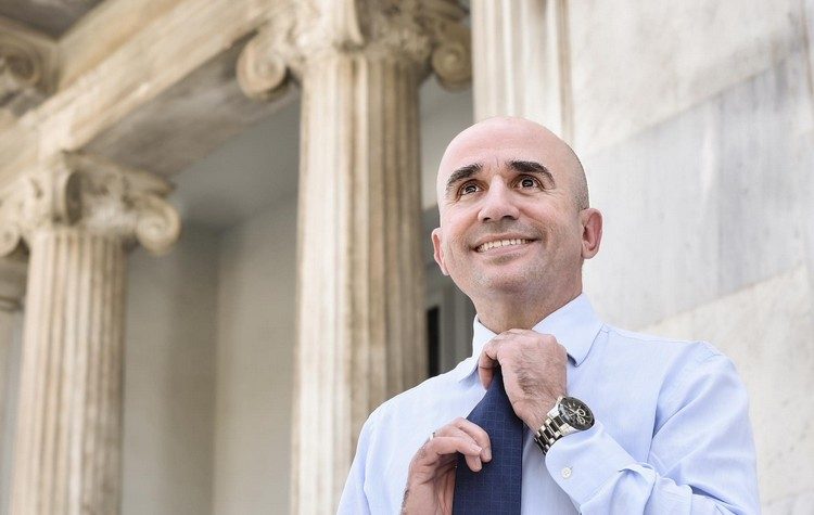 Ο Γρηγόρης Λέων παραιτήθηκε από αντιδήμαρχος Αθηναίων για να διεκδικήσει τον Δήμο Λυκόβρυσης - Πεύκης