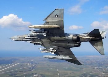 Πτώση μαχητικού F-4 κοντά στη βάση της Ανδραβίδας - Nεκρός ο ένας κυβερνήτης