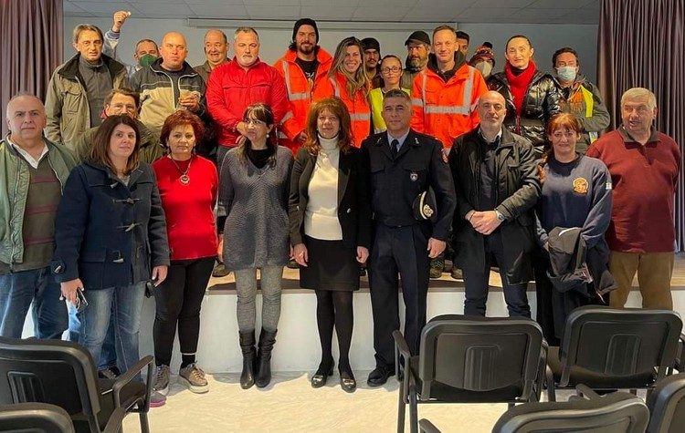 Ο Β. Σιώμος στην κοπή της πίτας των εργαζομένων της Δημοτικής Ενότητας Πεντέλης