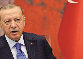 Τουρκία: Τα δίνει όλα ενόψει εκλογών ο Ερντογάν