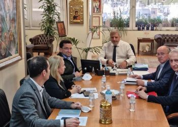 Συνάντηση Σ. Τσίρκα - Γ. Πατούλη για ανάπλαση της Porcelana και γήπεδα Νέας Μάκρης, Μαραθώνα
