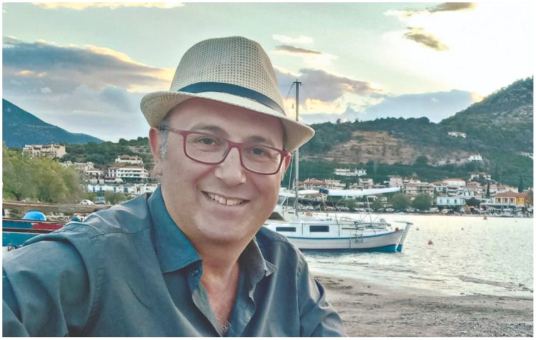 Βαγγέλης Βογιατζής: «Η ίδια η ζωή ορίζει προς τα πού θα κινηθεί κανείς συγγραφικά»