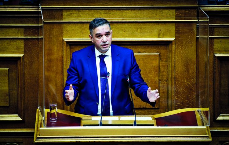 Νέα Δημοκρατία: Παραίτηση Χειμάρα, «γαλάζιος» πονοκέφαλος