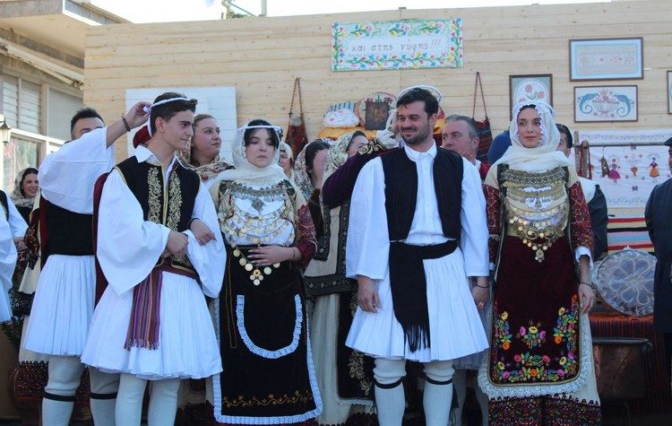 O Κάλαμος γιόρτασε την 8η αναβίωση του Αρβανίτικου Γάμου