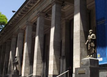 Αυτοί που τιμούν τους Έλληνες