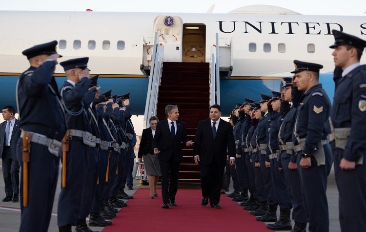 Έφτασε στην Αθήνα ο Μπλίνκεν