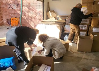 Ο Δήμος γέμισε το πρώτο φορτηγό με είδη πρώτης ανάγκης για τους σεισμόπληκτους