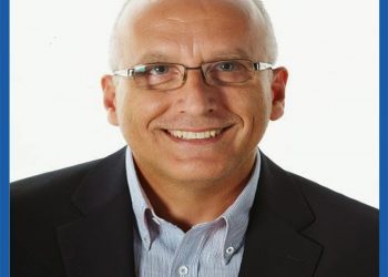 Πρωτοφανές: «Ζουμ» στο κινητό τηλέφωνο δημοτικού συμβούλου εν ώρα συνεδρίασης