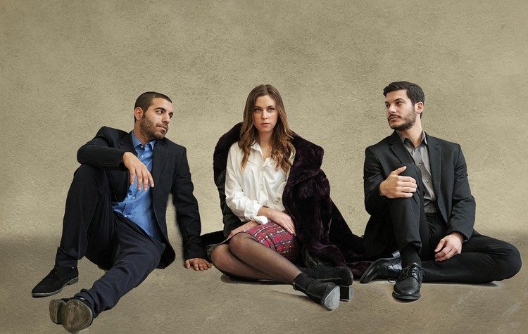 «Η Μαντόνα με το Γούνινο Παλτό» στο Alhambra Art Theatre από 13 Φεβρουαρίου